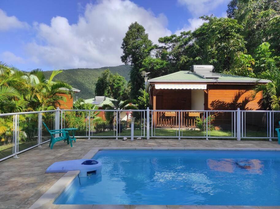 Le Tri Haut De Bellevue - Bungalow Heliconia بوانت-نوار المظهر الخارجي الصورة