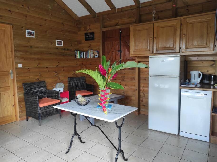 Le Tri Haut De Bellevue - Bungalow Heliconia بوانت-نوار المظهر الخارجي الصورة