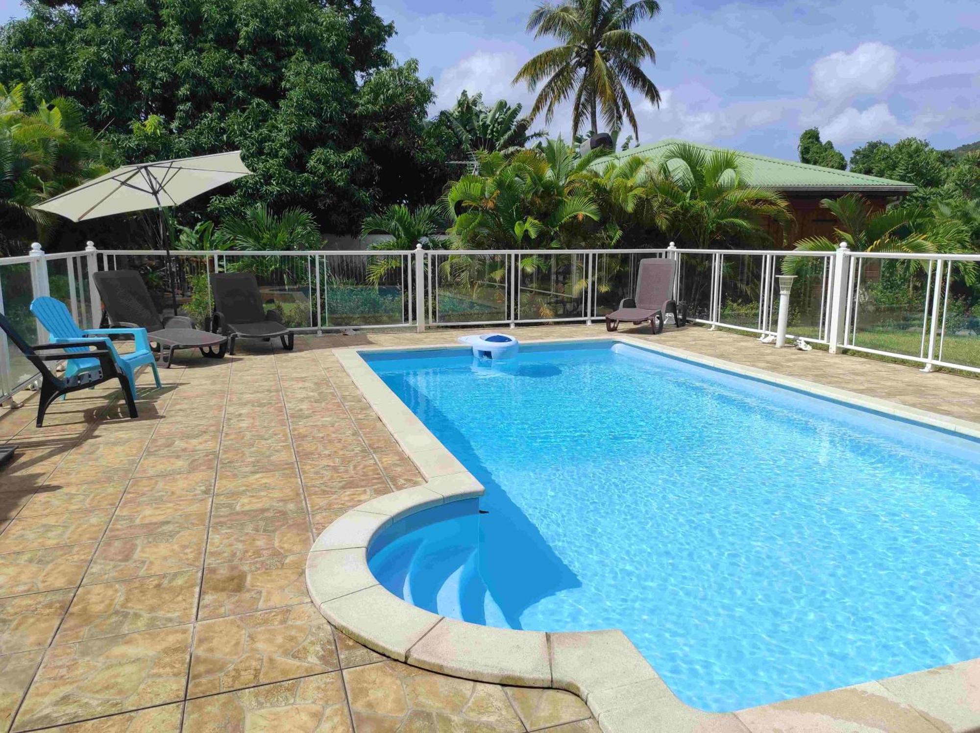 Le Tri Haut De Bellevue - Bungalow Heliconia بوانت-نوار المظهر الخارجي الصورة